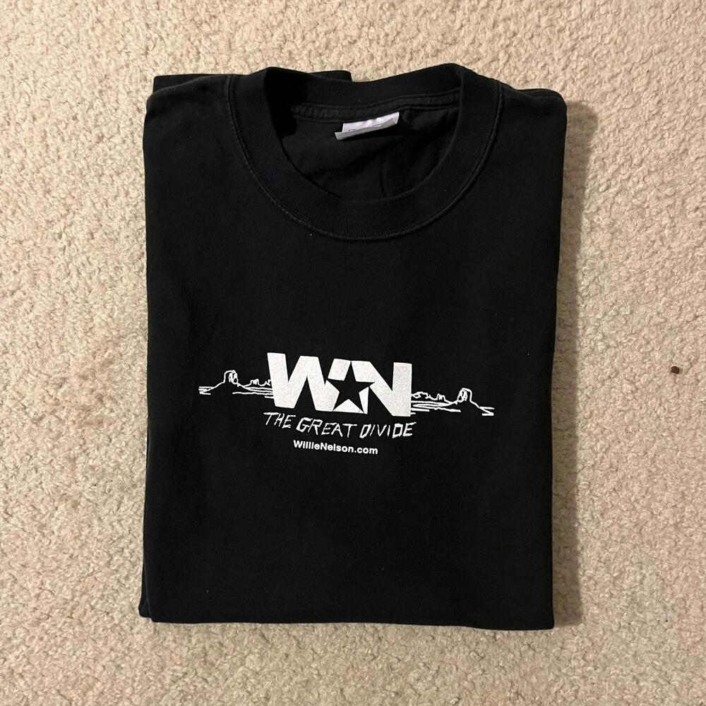 Vintage 00s Willie Nelson The Great Divide Album Black Band Graphic Tee Sz Large